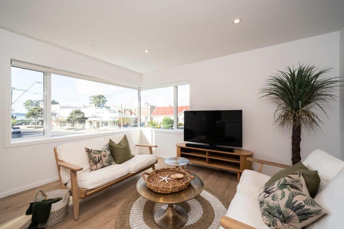 Appartamento Luxury Apart, Seaviews & Balcony, Full Kitchen & Heat Pump Auckland Esterno foto